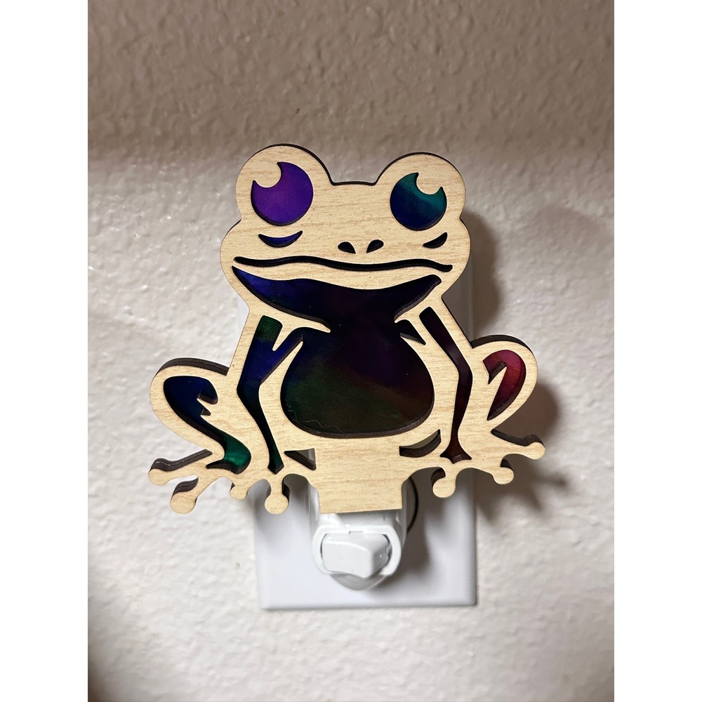 Rainbow Iridescent Frog Wood Plug In Night Light Handmade Whimsical Decor 4x4‎ - Picture 7 of 9